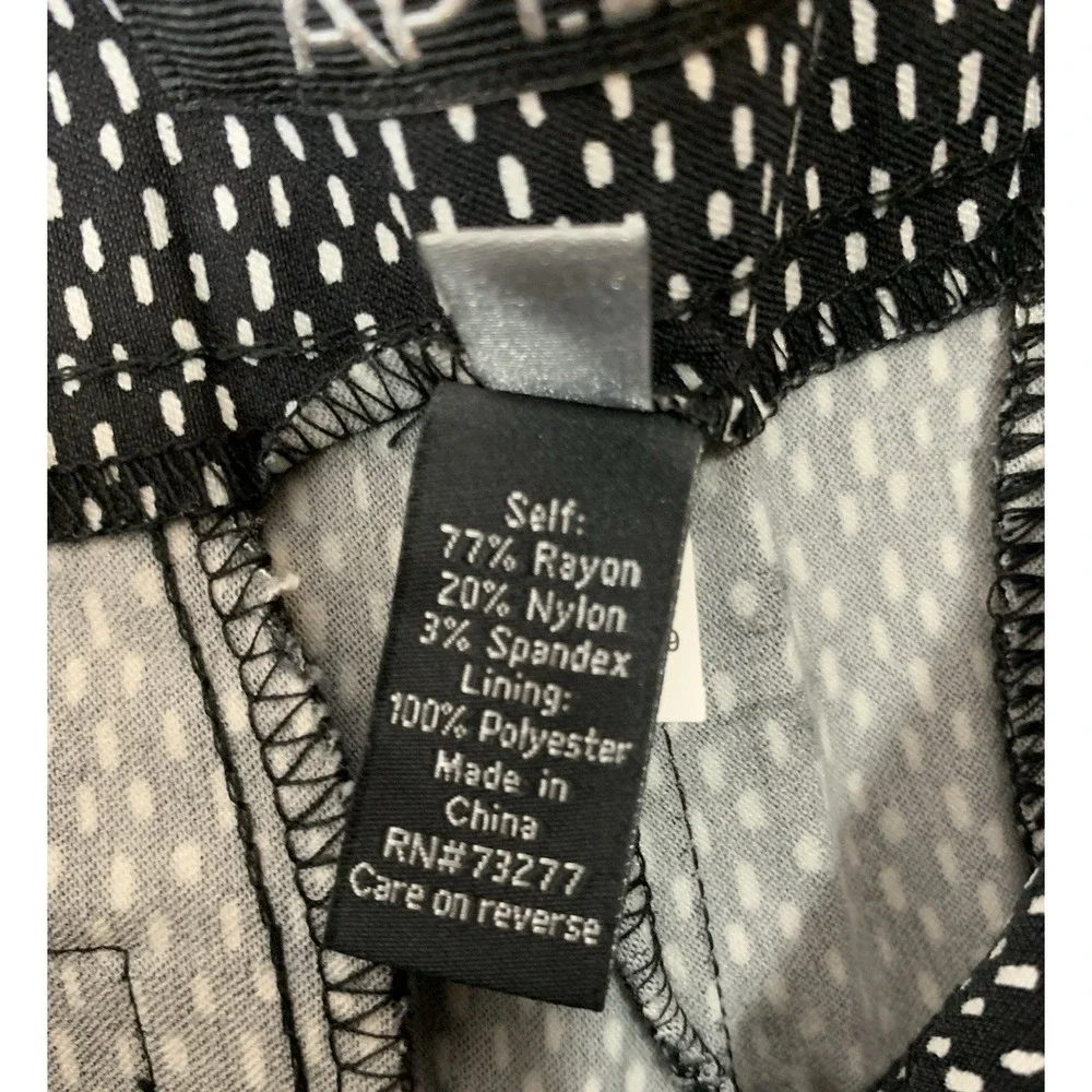 Apt. 9 Pant Womens Petite 8 Black‎ White Geo Print Crop Stretch Chino Pull On